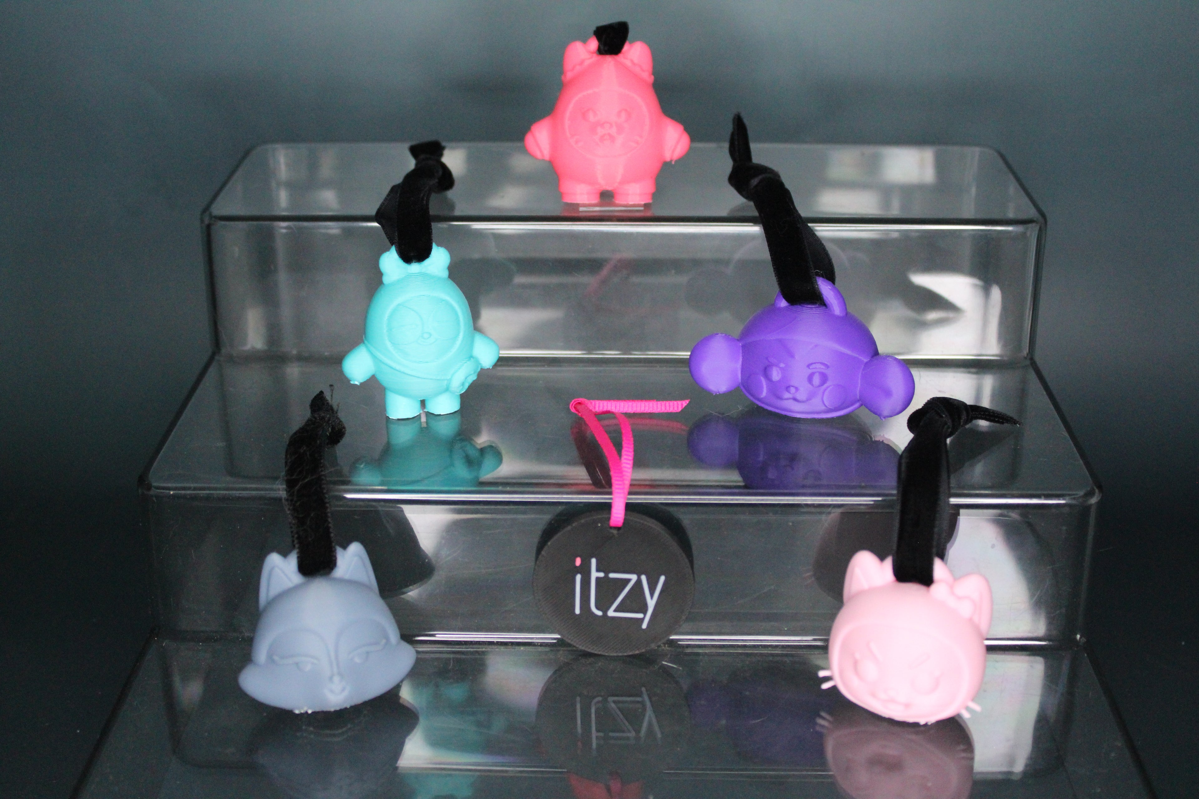ITZY Ornament Set